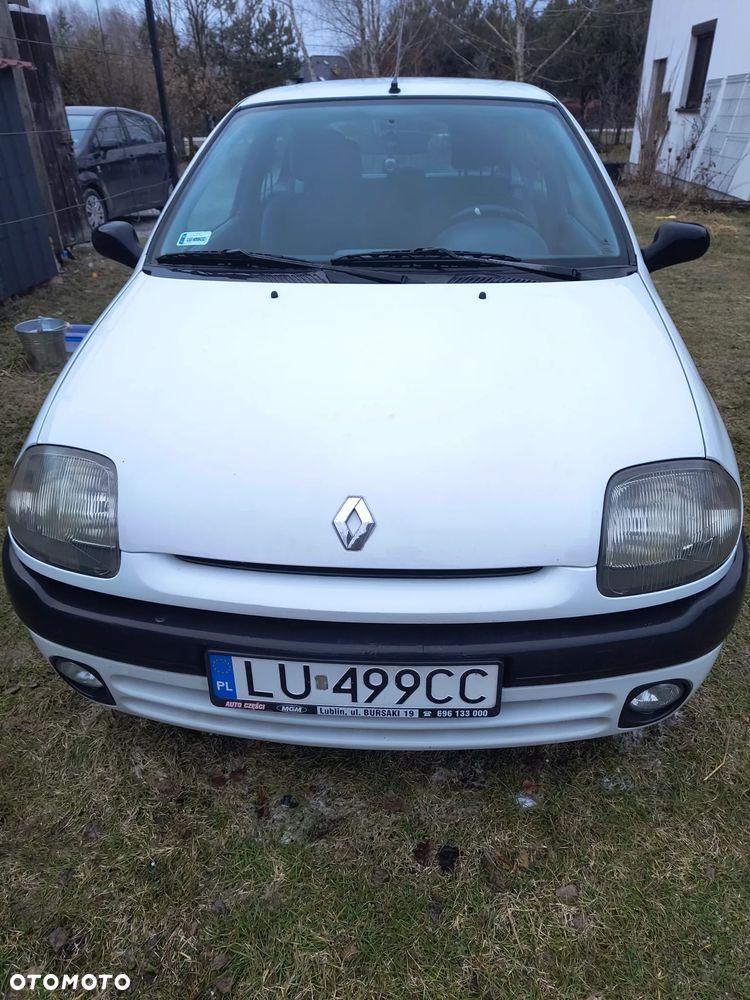 Renault Clio 1.9 D RT - 2