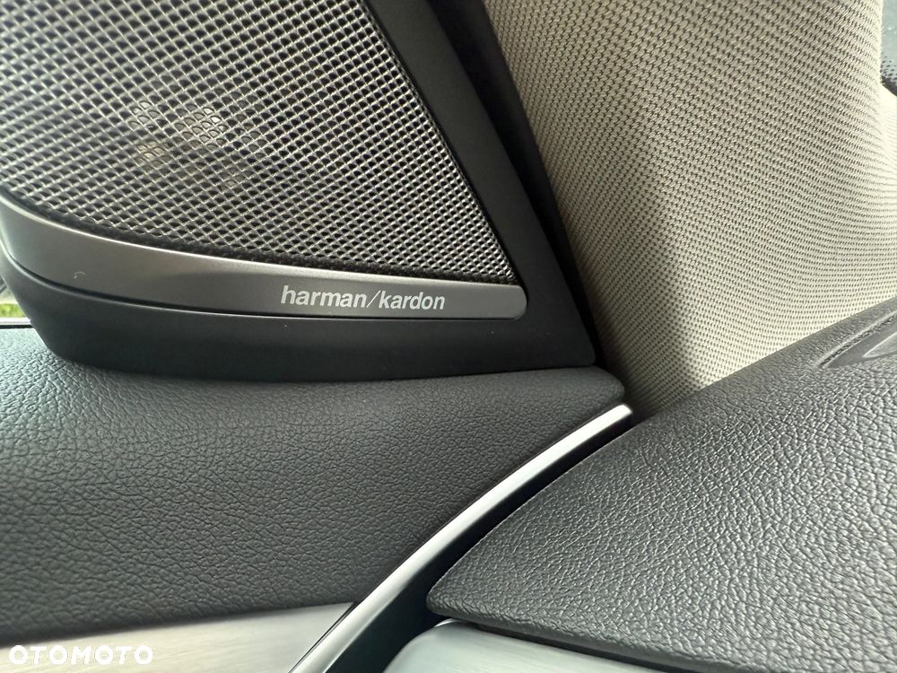 BMW Seria 5 520d Sport Line - 16