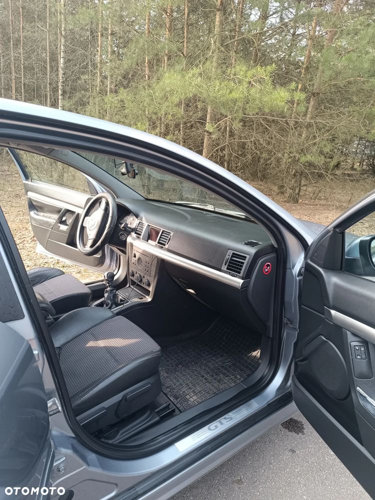 Opel Vectra 1.9 CDTI Sport / GTS - 16