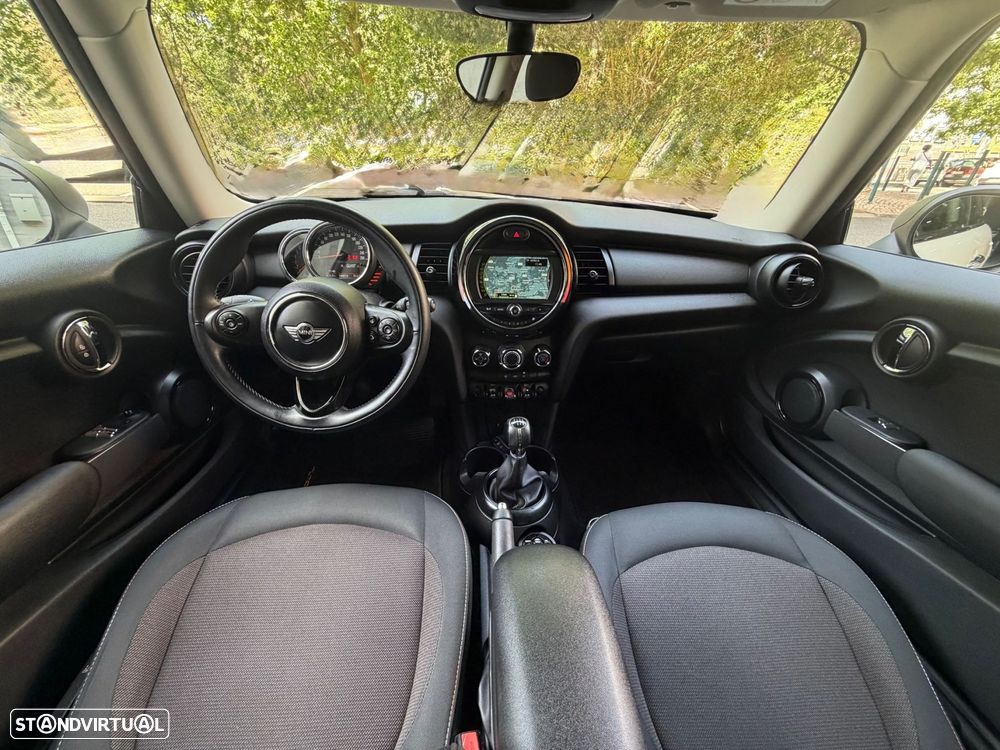MINI 3 Portas One - 21