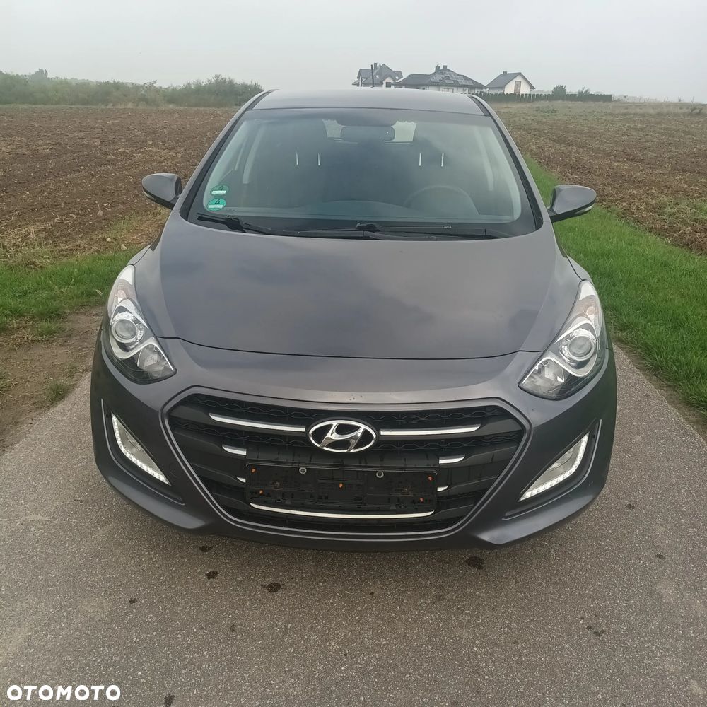 Hyundai i30 blue 1.6 CRDi Trend - 2