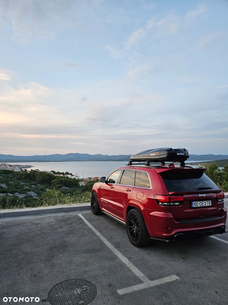 Jeep Grand Cherokee - 13