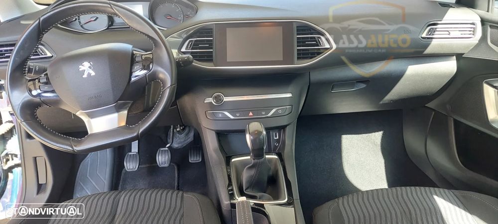 Peugeot 308 1.2 PureTech Allure Pack - 5