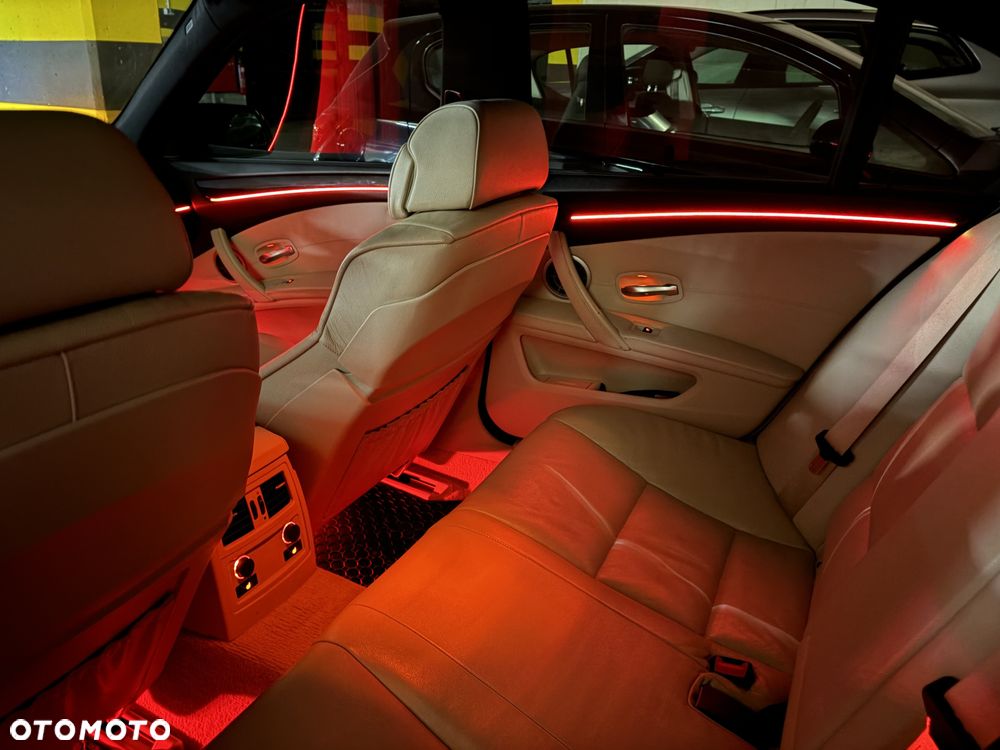 BMW Seria 5 530xi - 36