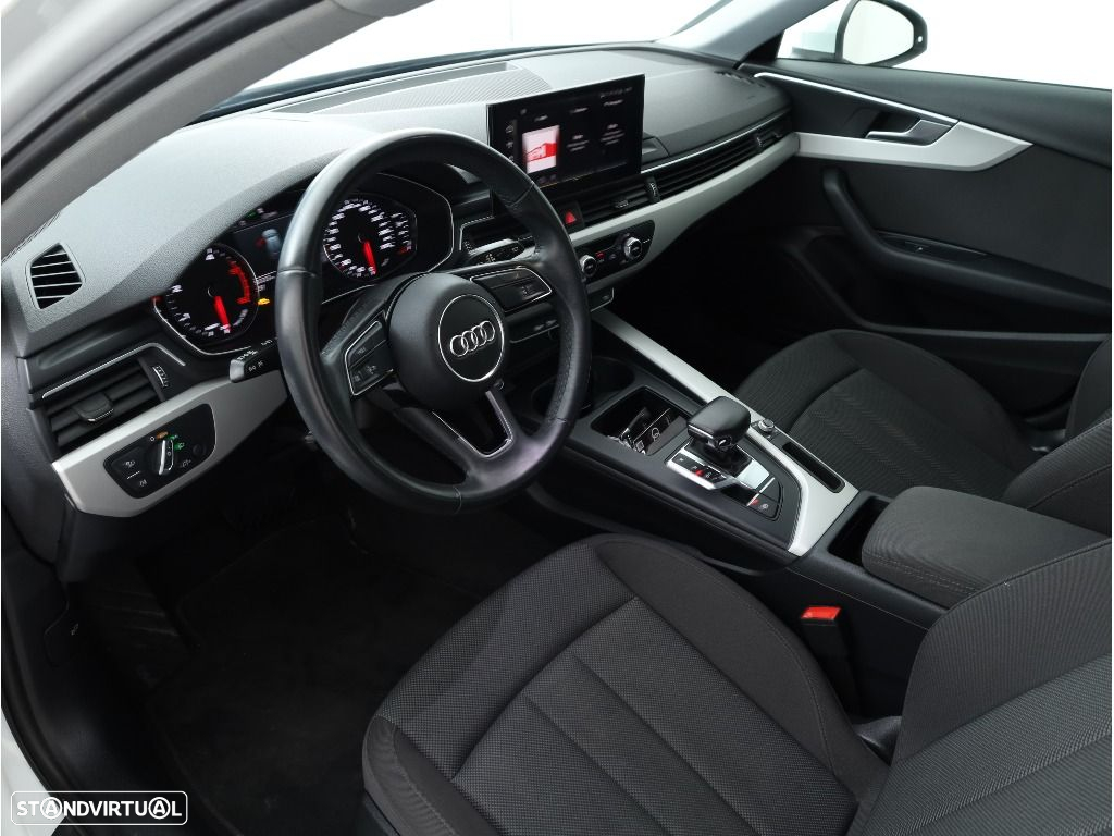 Audi A4 Avant 30 TDI Advanced S tronic - 26