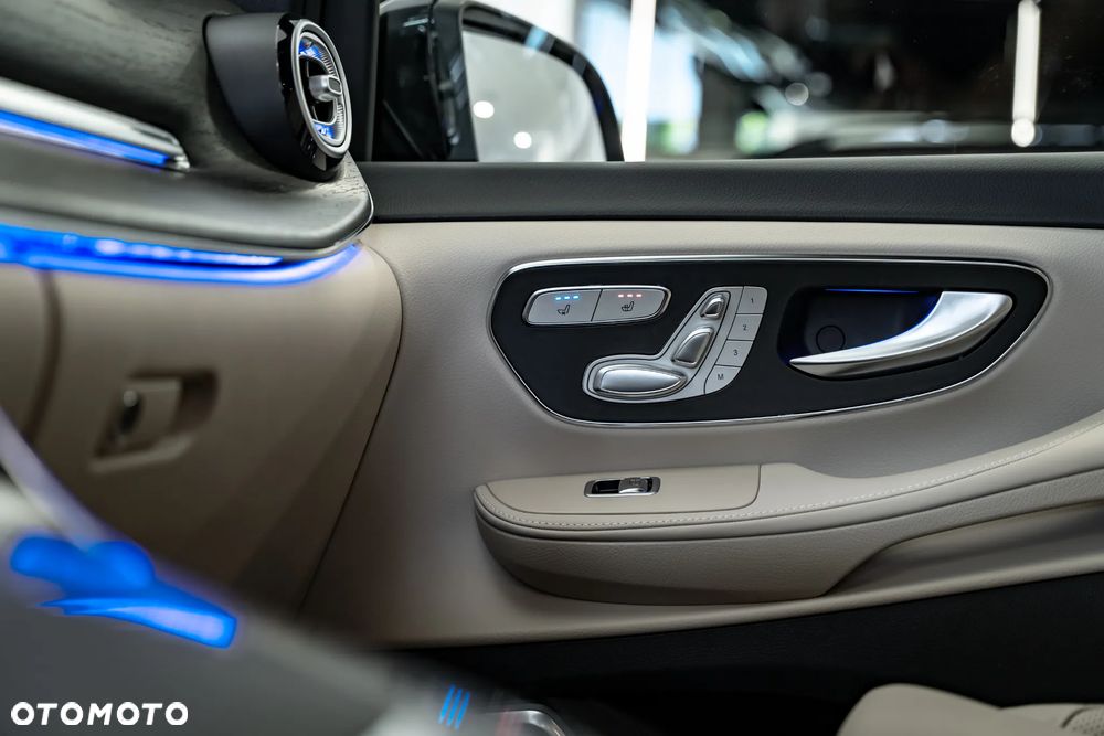 Mercedes-Benz Klasa V 300 d 9G-Tronic Exclusive (ekstra d³) - 20