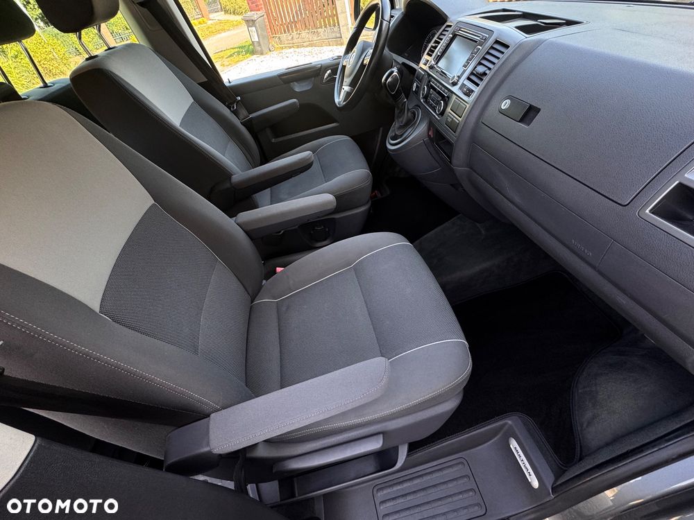 Volkswagen Multivan - 9