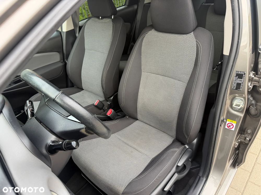Toyota Yaris - 12