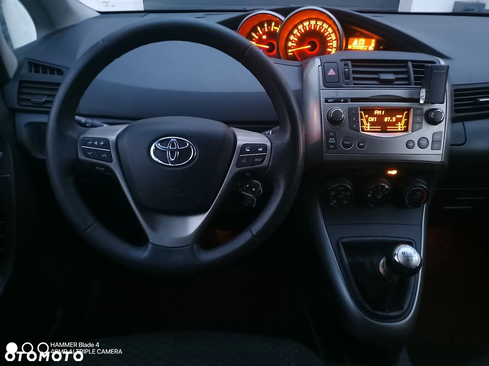 Toyota Verso 2.0 D-4D Edition - 22