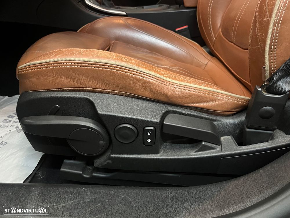 Opel Insignia Sports Tourer 2.0 Bi Turbo CDTI Tour. ecoFLEXSt/St Innovation - 14