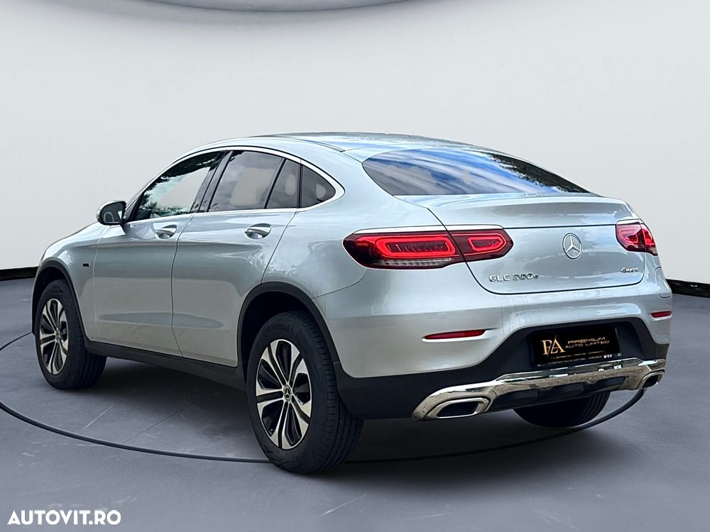 Mercedes-Benz GLC Coupe 300 e 4MATIC - 4