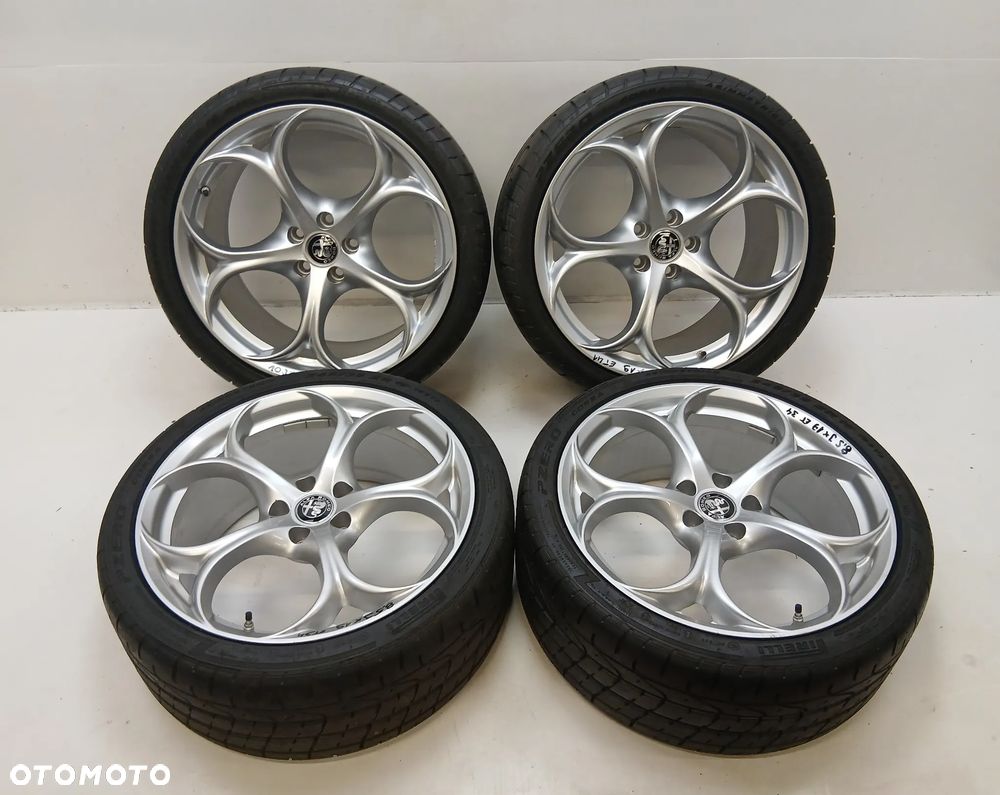 Koła felgi opony 245/35 R19 8.5Jx19 ET34 285/30 R19 10Jx19 ET41 5x110 Alfa Romeo Giulia QV