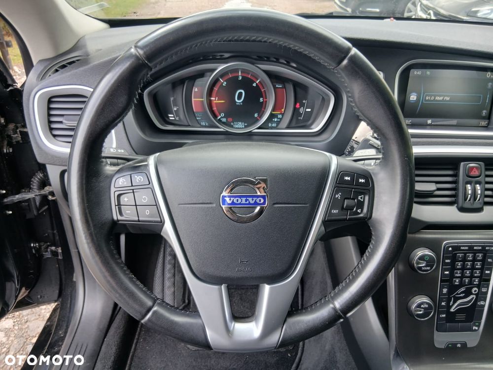 Volvo V40 D2 - 21