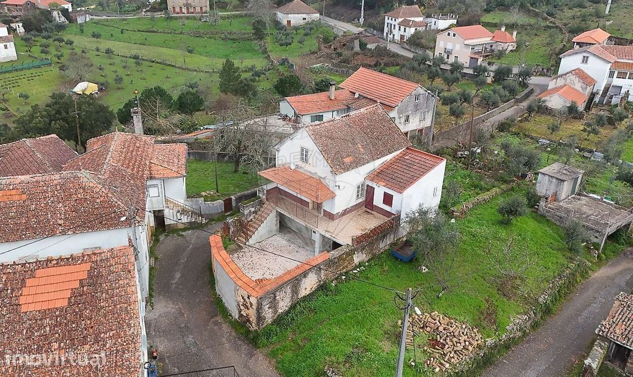 Moradia T2 à venda em Góis - Grande imagem: 3/29