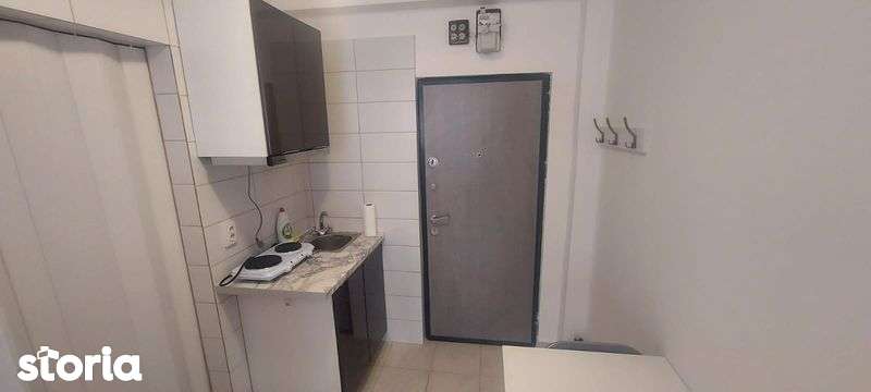 Vand camera de camin in fata liceului de Chimie - Imagine principală: 5/5