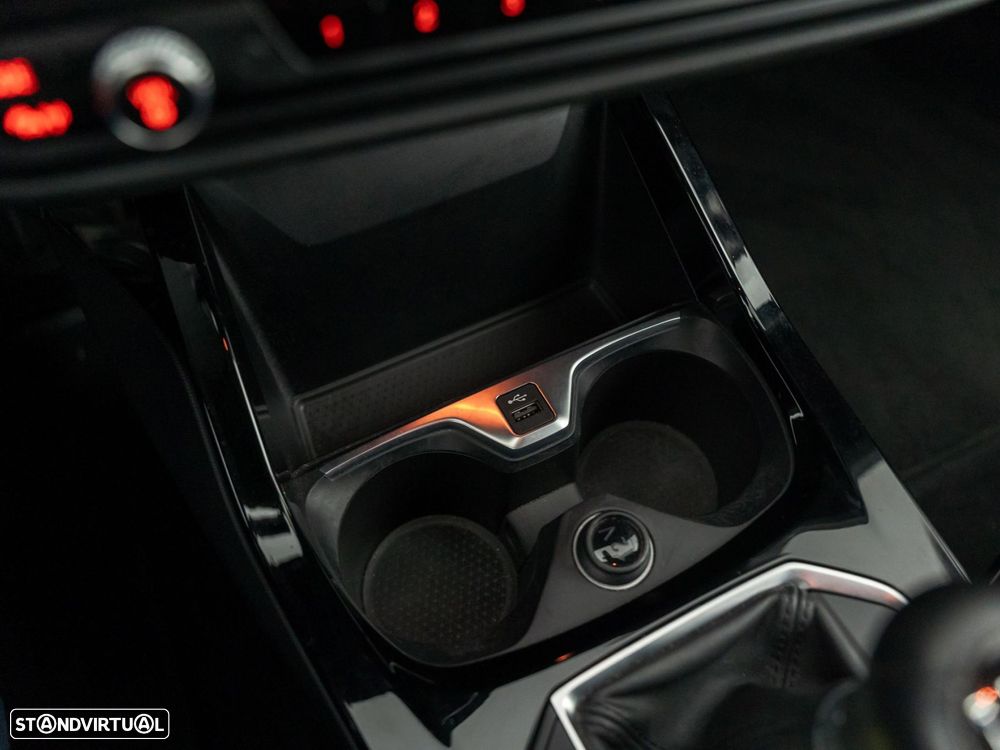 BMW 116 d Pack Desportivo M - 27