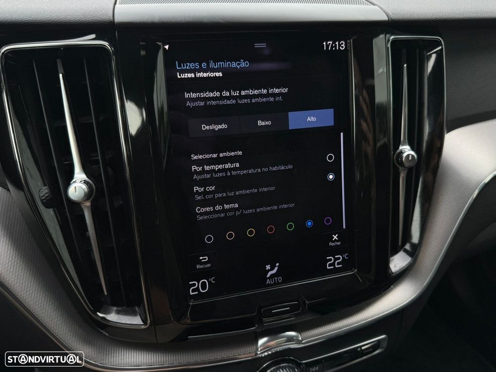 Volvo XC 60 2.0 T6 PHEV R-Design AWD - 48