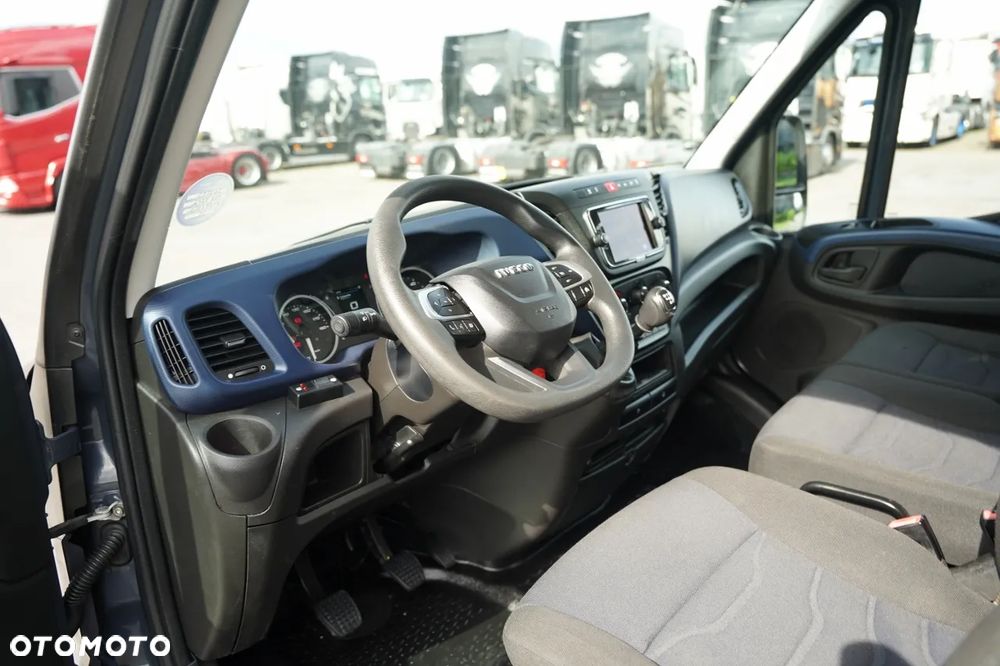Iveco DAILY 35-NP / CNG / IZOTERMA - 4,3 m / WINDA PALFINGER - 750 KG / SPROWADZONY - 25