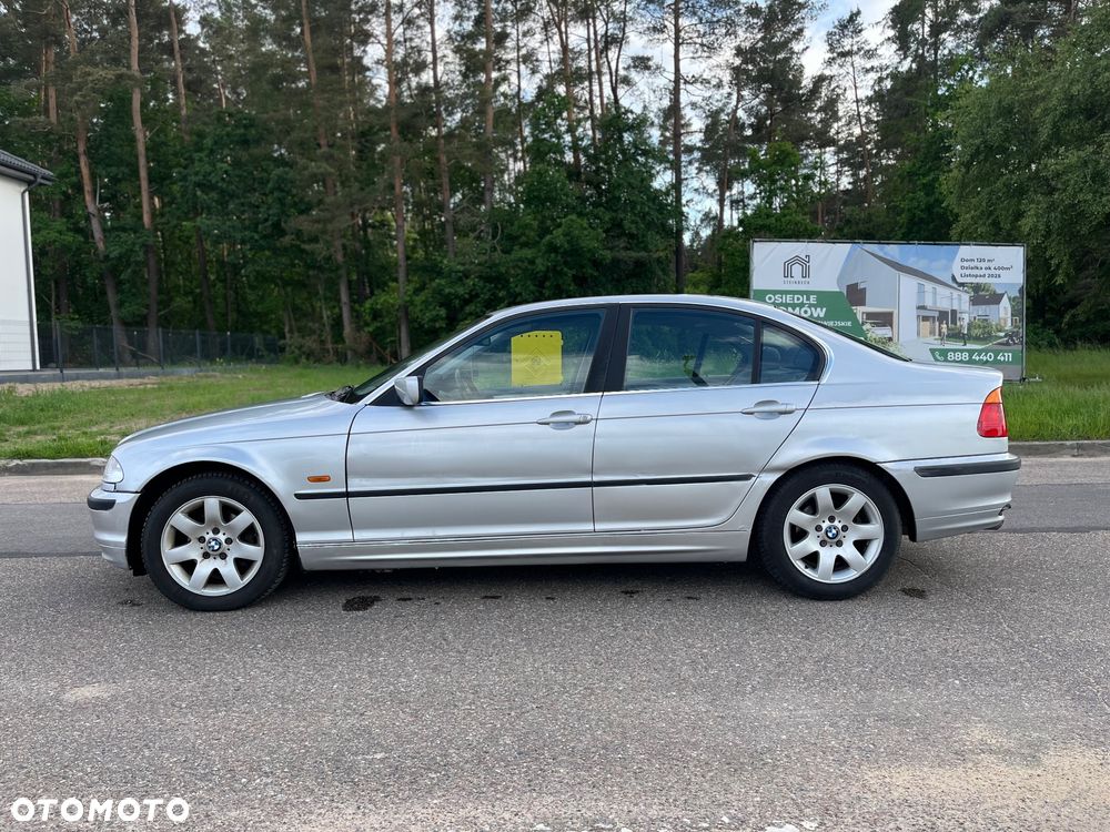 BMW Seria 3 320i - 4