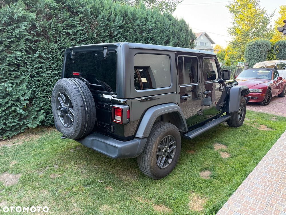Jeep Wrangler - 12