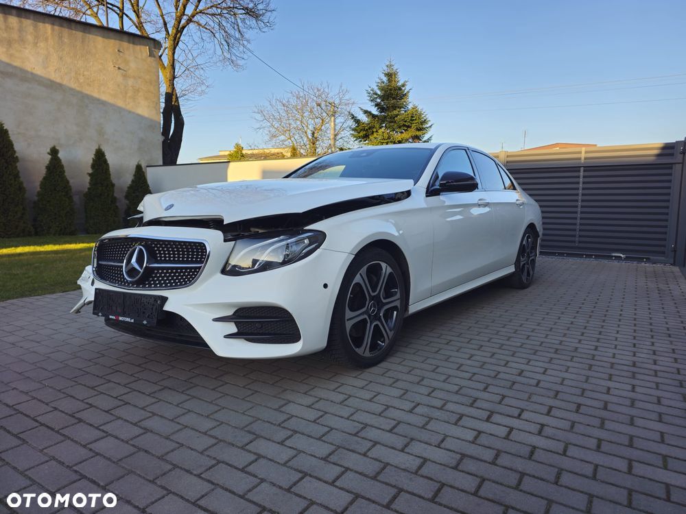 Mercedes-Benz Klasa E 220 d 9G-TRONIC AMG Line - 1