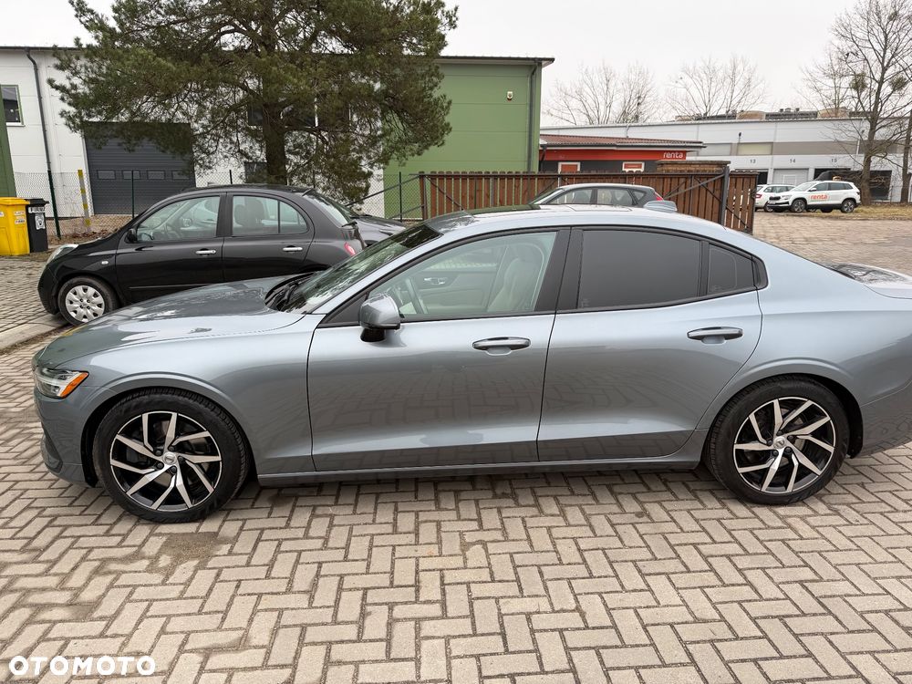 Volvo S60 T6 AWD Momentum Pro - 4