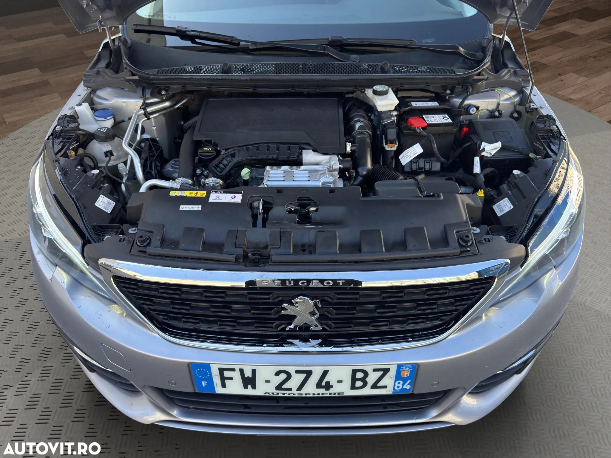 Peugeot 308 1.2 L PureTech Turbo S&S Active - 17