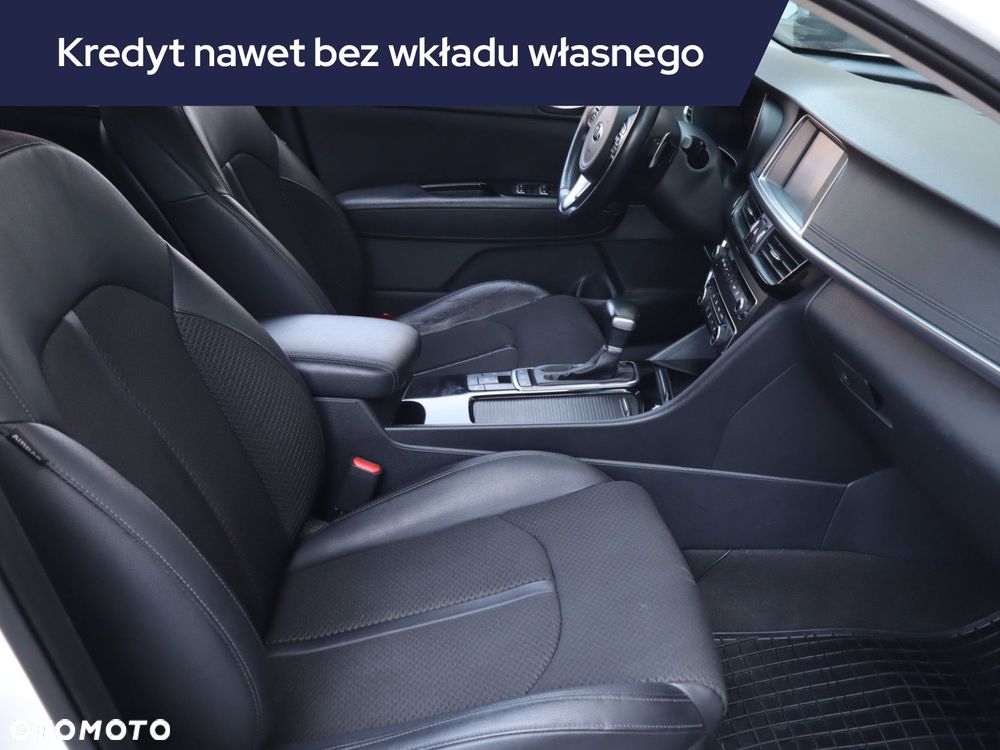 Kia Optima - 11