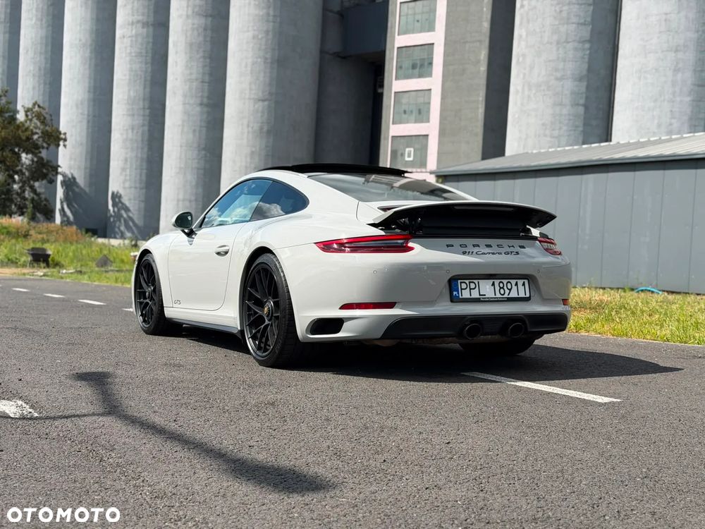 Porsche 911 Carrera GTS PDK - 16