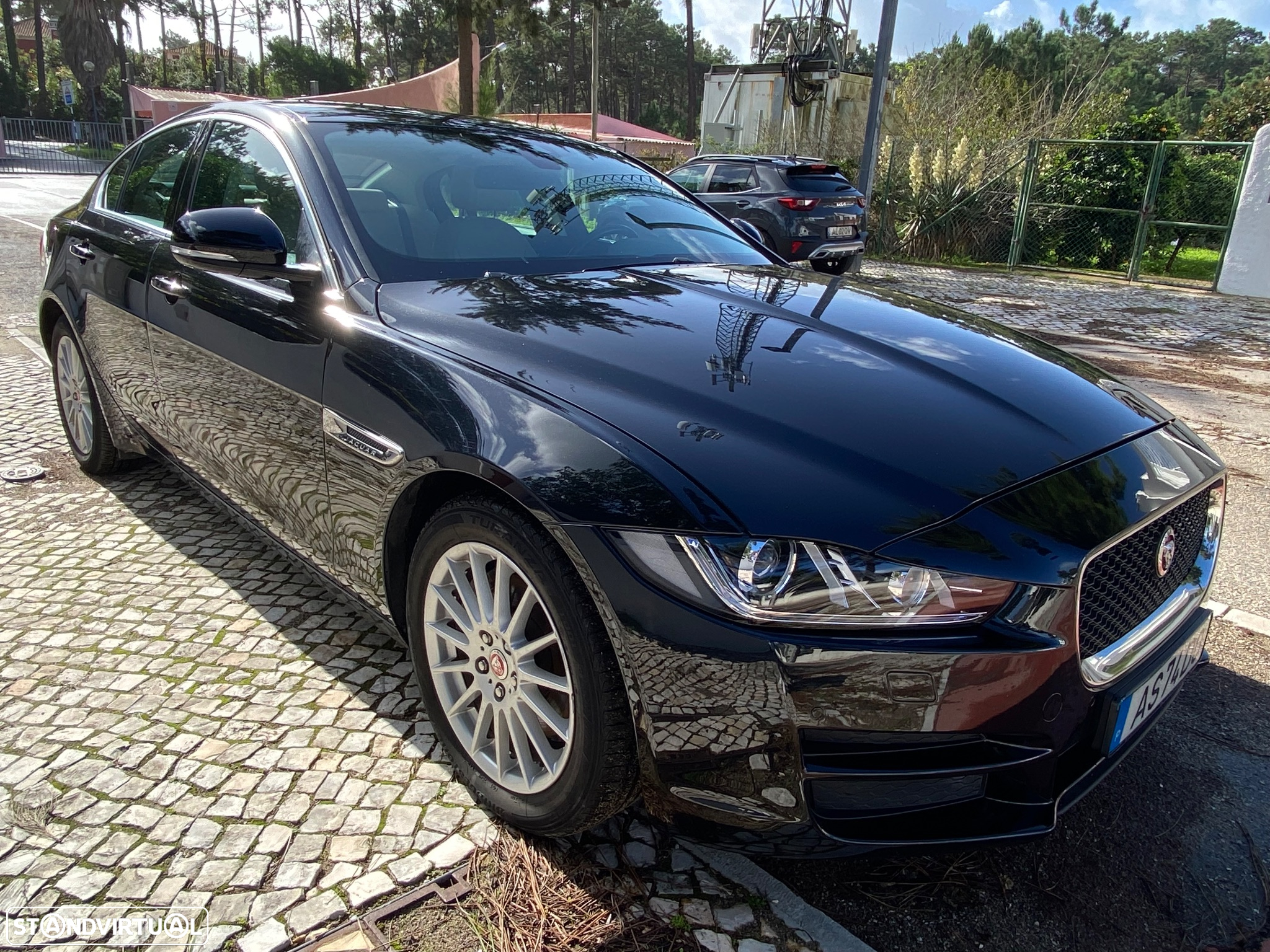 Jaguar XE 2.0 D Prestige Aut. - 2