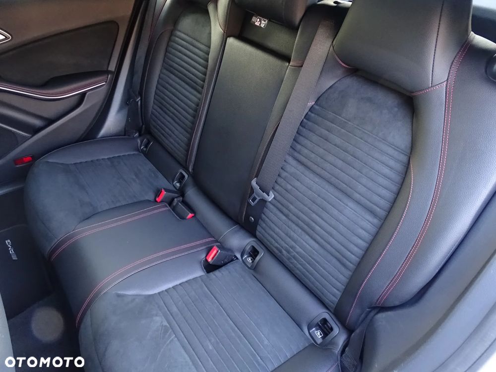 Mercedes-Benz CLA 200 7G-DCT AMG Line - 19