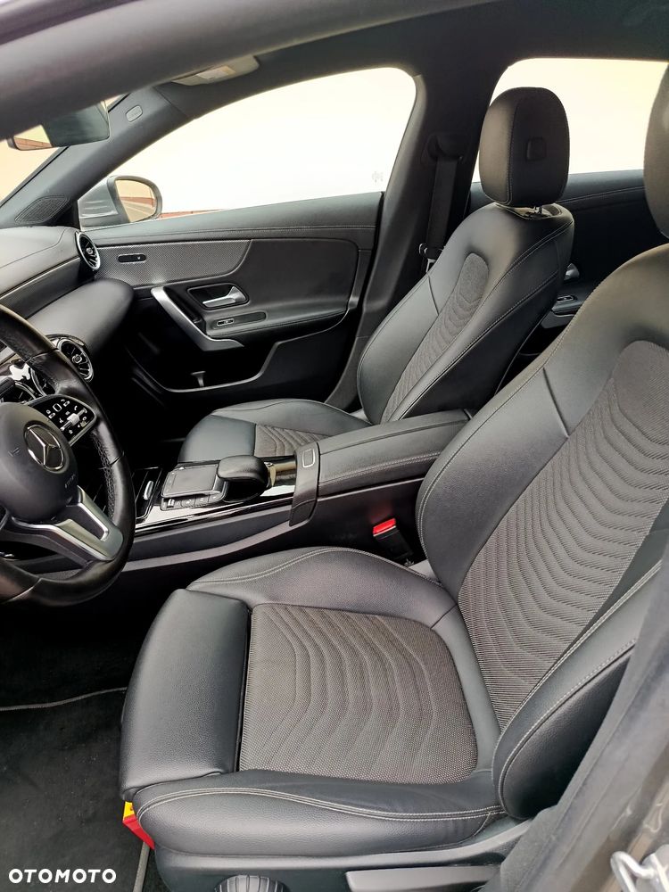 Mercedes-Benz CLA - 16