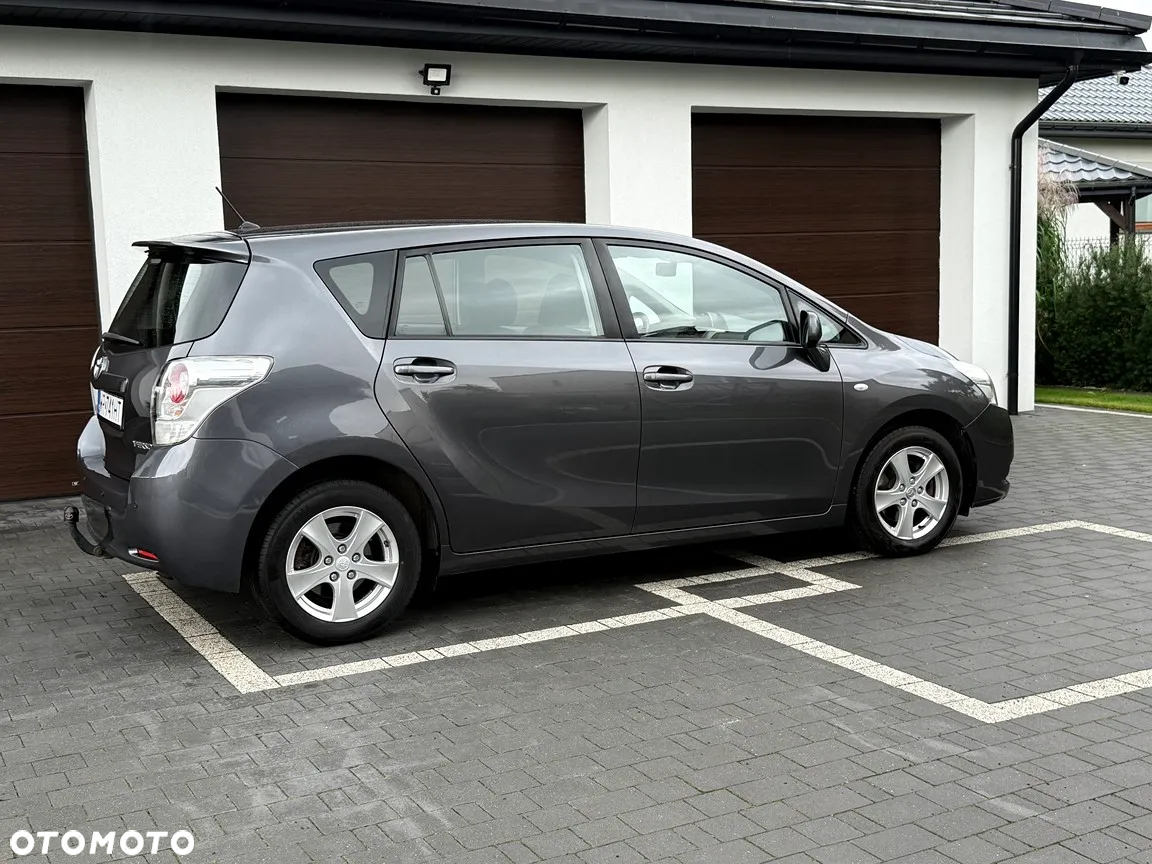 Toyota Verso 1.8 Edition - 8