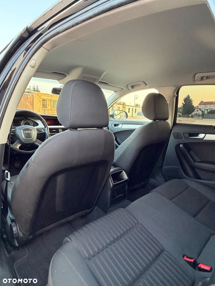 Audi A4 Limousine - 16