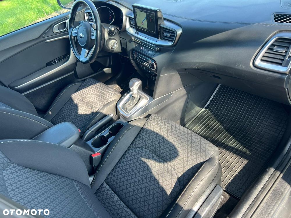 Kia Ceed 1.4 T-GDI DCT OPF Vision - 19