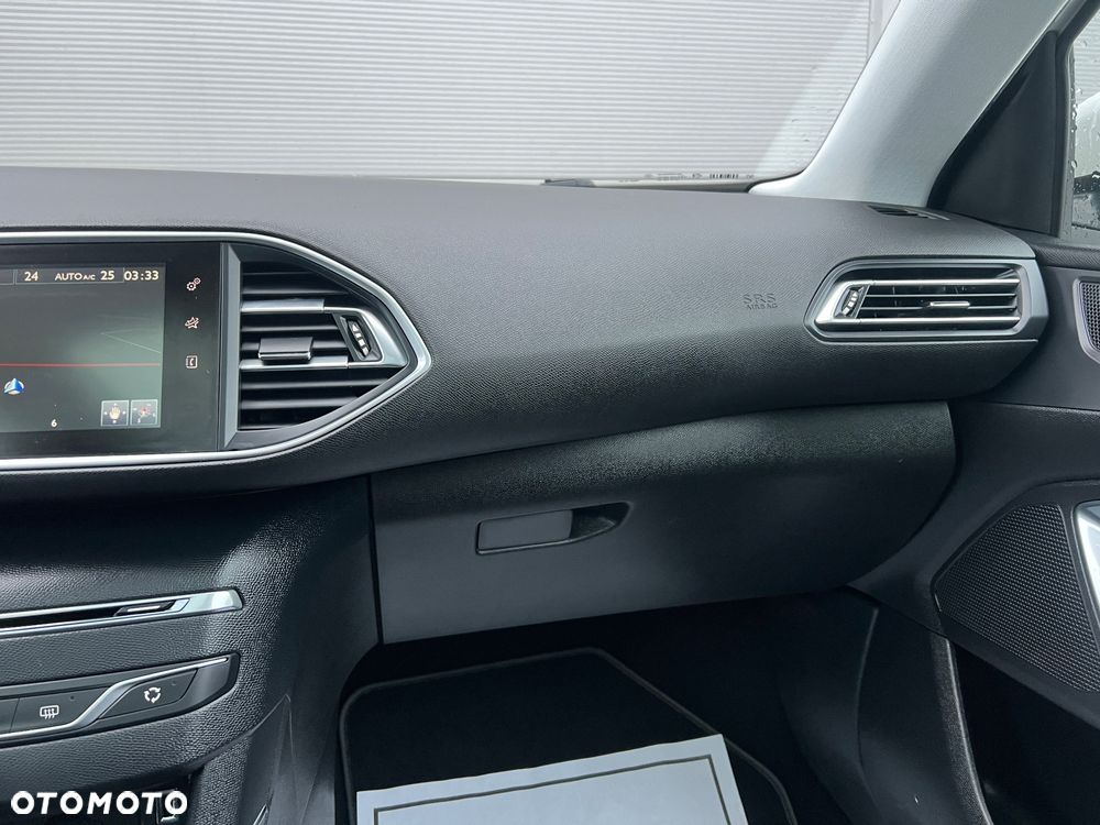 Peugeot 308 BlueHDi 150 Automatik Stop & Start Allure - 28