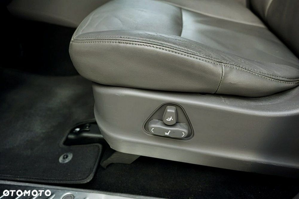 SsangYong/KGM Rodius - 17