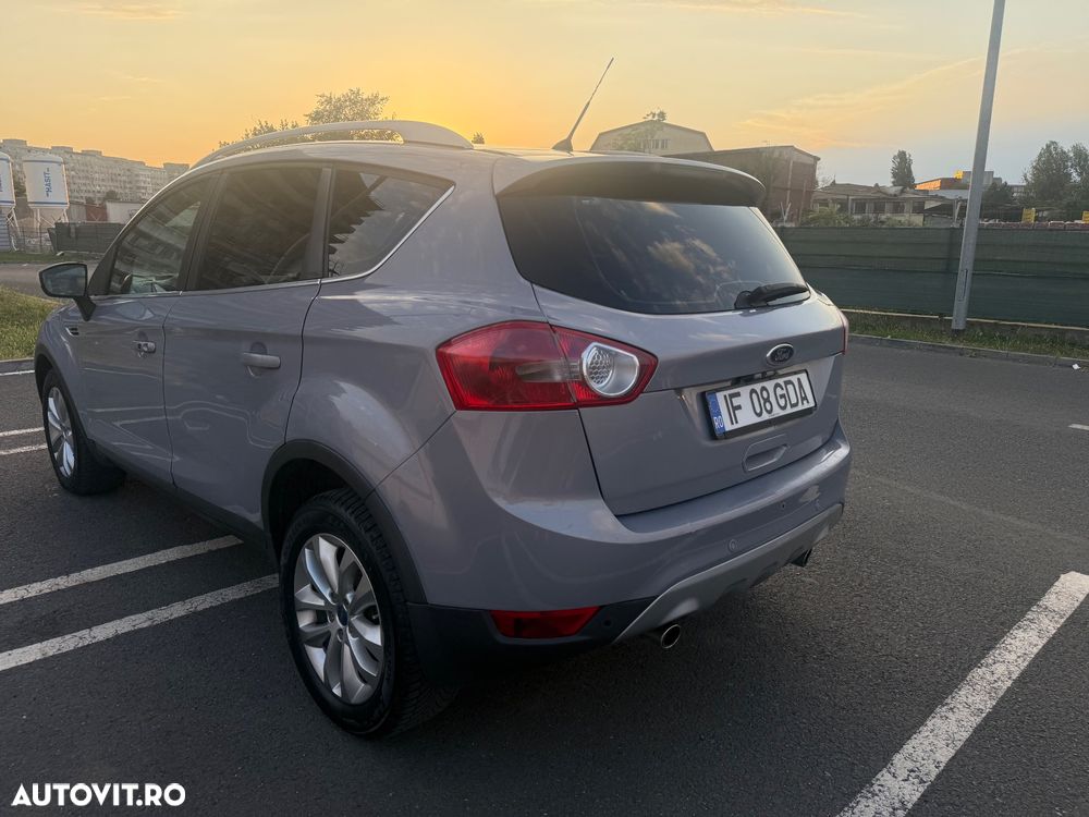 Ford Kuga 2.0 TDCi 4WD Powershift Titanium - 8