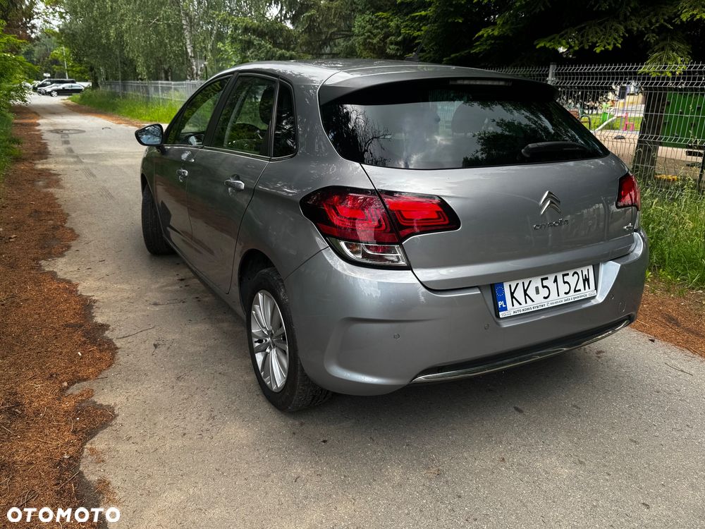 Citroën C4 e-HDi 115 ETG6 Exclusive - 4