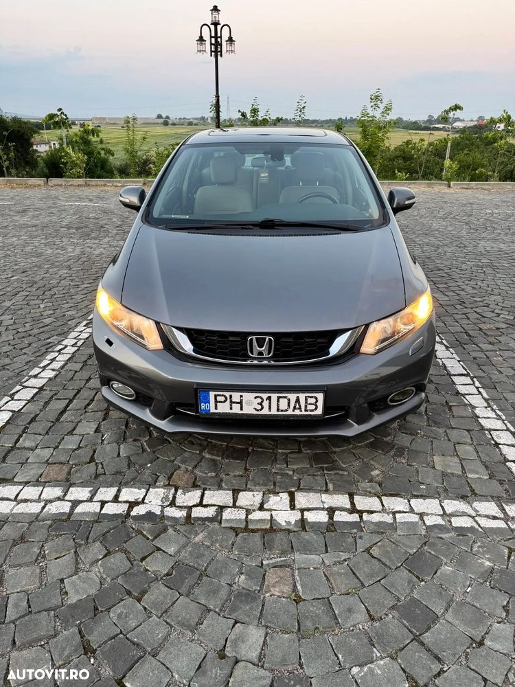 Honda Civic 1.8 MT ES - 18