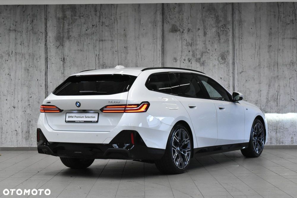 BMW Seria 5 520d xDrive mHEV M Sport - 3