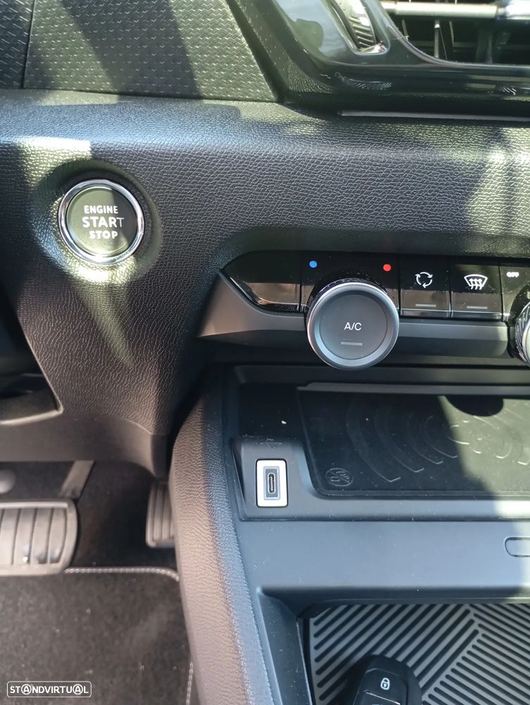 Citroën C4 X 1.2 PureTech Max EAT8 - 13