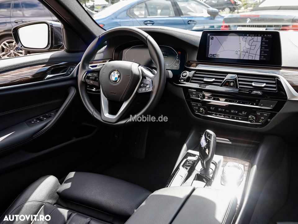 BMW Seria 5 2019 photo 3
