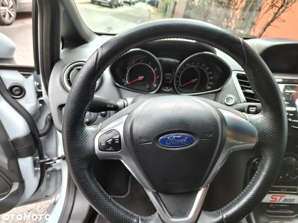 Ford Fiesta 1.6 EcoBoost ST200 - 16