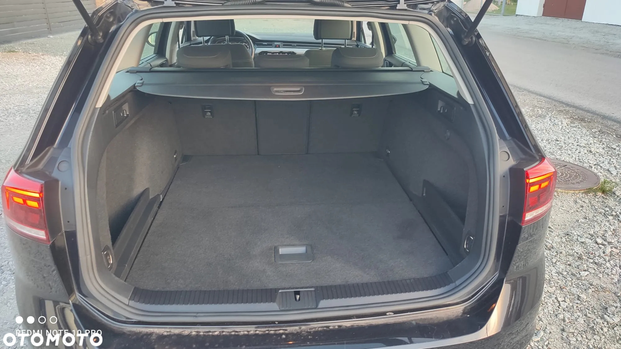 Volkswagen Passat Variant 2.0 TDI SCR DSG Business - 14