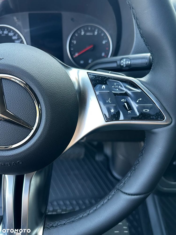Mercedes-Benz Sprinter - 20