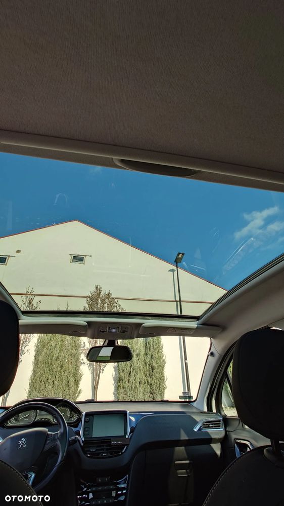 Peugeot 208 1.2 PureTech Allure - 13