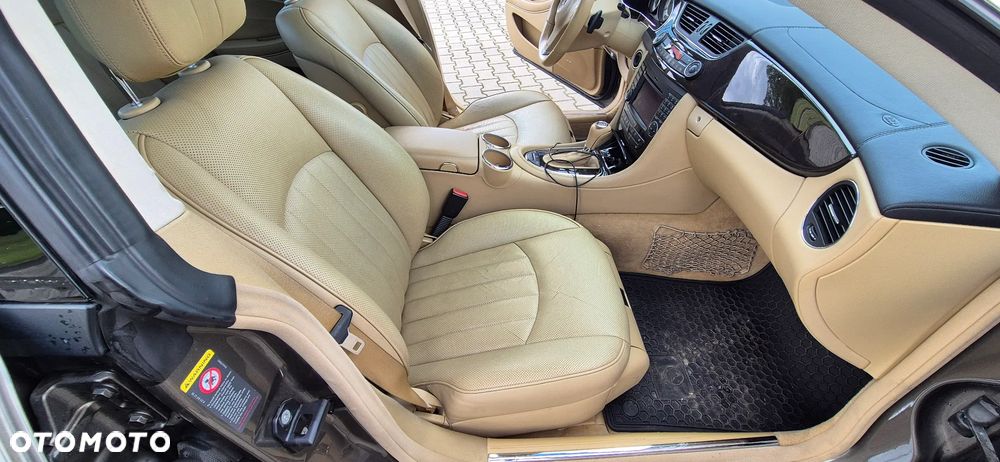 Mercedes-Benz CLS 500 7G-TRONIC - 16