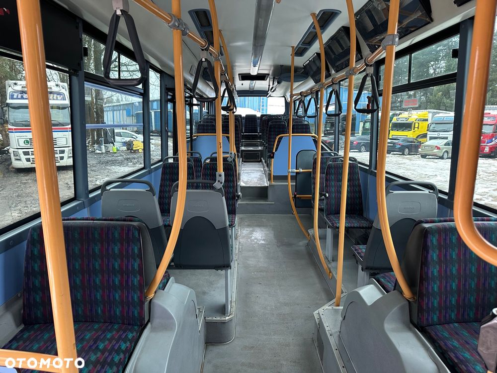 Irisbus CROSSWAY IVECO SFR161 MANUAL RETARDER KLIMA 12m NISKI POKŁAD DO PRZEWOZU OSÓB NIEPEŁNOSPRAWNYCH 39-SIEDZEŃ 57-STOJĄCYCH 560000km OPONY:275/70/22.5-NOWE!!! NAWIEWY PRZYCIEMNIONE SZYBY 2009r ŁADNY - 17