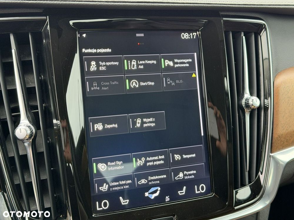 Volvo S90 - 25